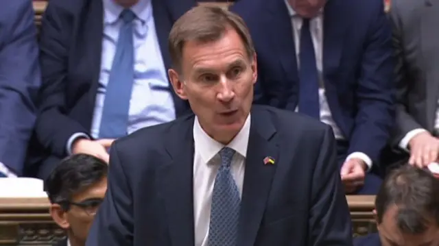 Hunt addresses MPs