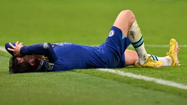 Ben Chilwell goes down with an injury.