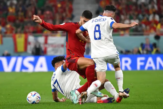 Yeltsin Tejeda (L) and Bryan Oviedo