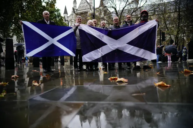 Yes supporters outside court