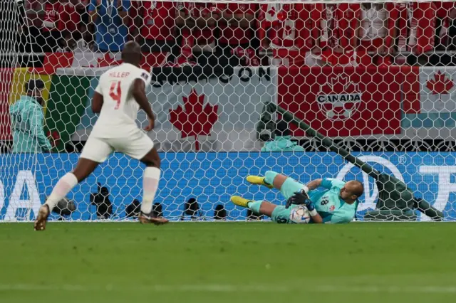 Alphonso Davies misses a penalty