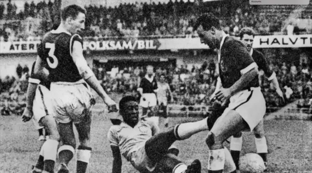 Pan chwaraeodd Cymru yn erbyn Brasil a Pelé yn rownd yr wyth olaf yn 1958