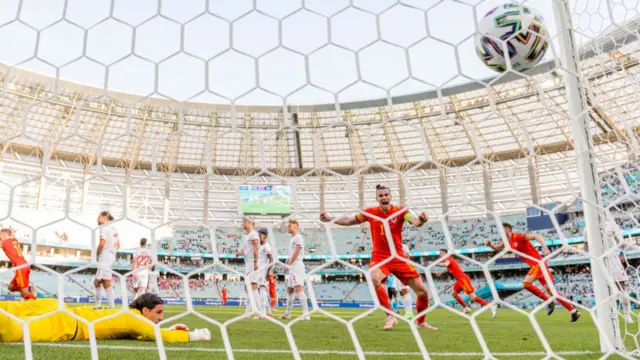 Wales celebrate Kieffer Moore's goal against Switzerland in Euro 2020