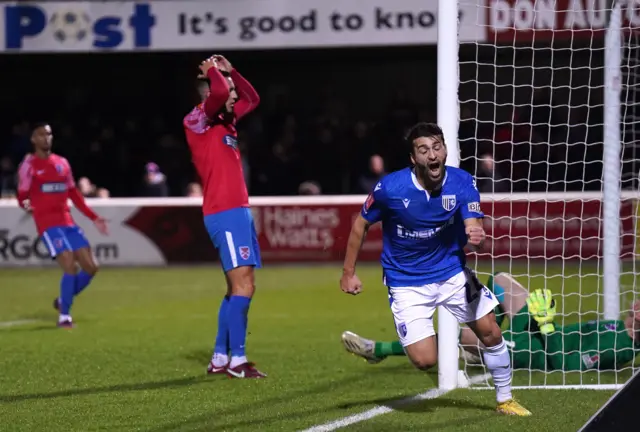 Scott Kashket scores for Gillingham