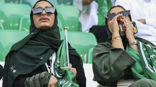 Saudi Arabia fans