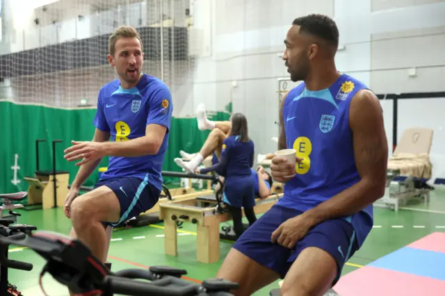 Harry Kane and Callum Wilson of England talk as they train at Al Wakrah Stadium on November 26, 2022 in Doha