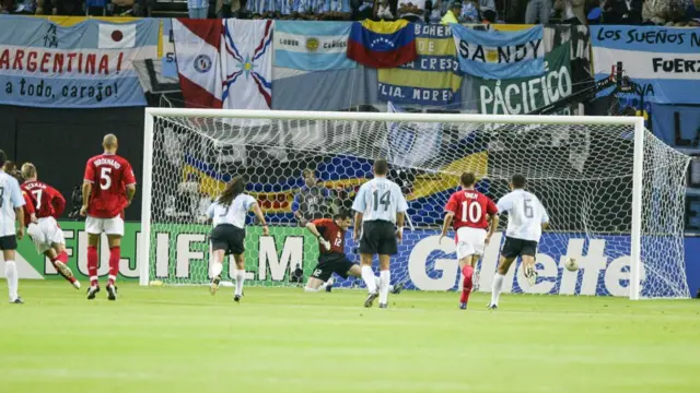 David Beckham scores against Argentina in 2002