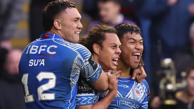 Samoa celebrate a try