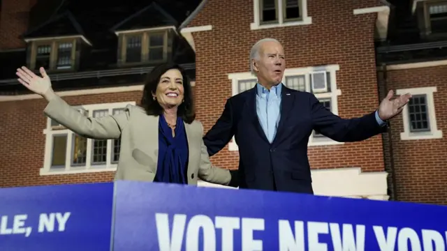 President Biden and New York Governor Kathy Hochul