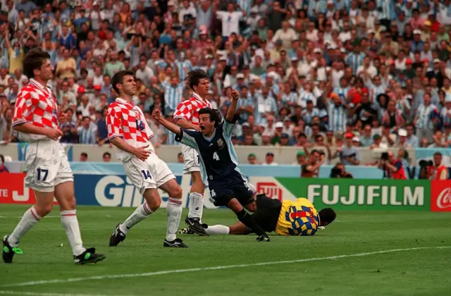 Mauricio Pineda celebrates scoring against Croatia in 1998