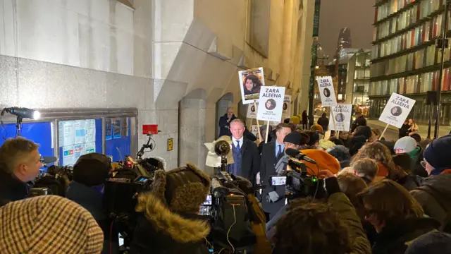 Scene outside Old Bailey