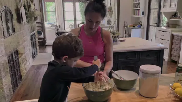 Archie baking