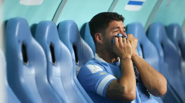 Luis Suarez sobs