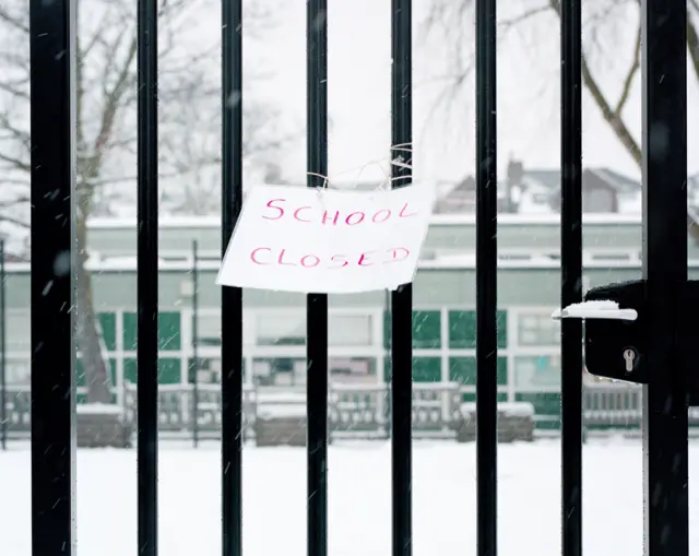 school closed sign