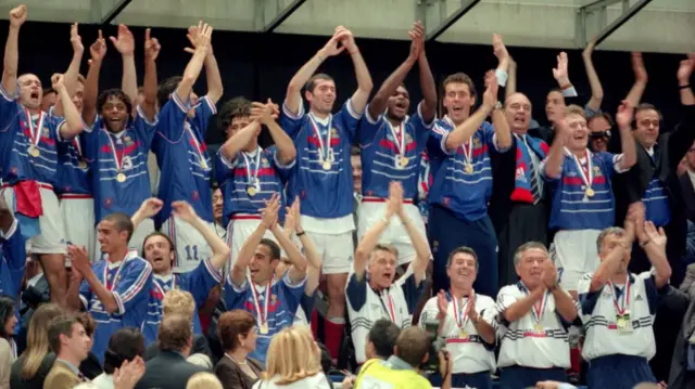 France team celebrates in 1998