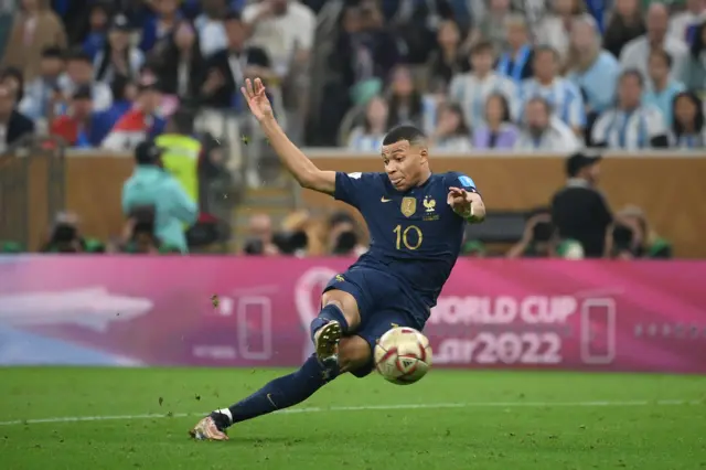 Kylian Mbappe equalises for France in the World Cup final