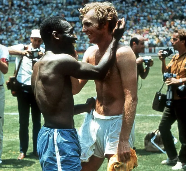 Pele of Brazil and Bobby Moore of England exchange shirts after the World Cup Group C game at the Estadio Jalisco in Guadalajara, Mexico 7 Jun 1970 Brazil won 1-0 swops jerseys with Football 1970 World Cup Mexico