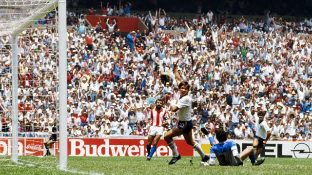 Gary Lineker scores against Paraguay