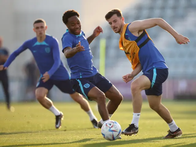 Raheem Sterling and Mason Mount during England training