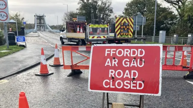 The Menai Bridge was closed immediately on 21 October for up to 16 weeks