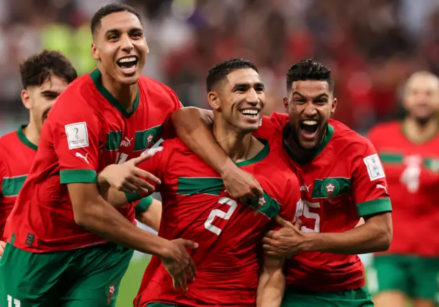 Hakimi celebrates with Moroccan players