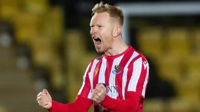 St Johnstone midfielder Ali Crawford celebrates