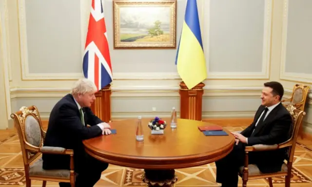 Boris Johnson and Volodymyr Zelensky