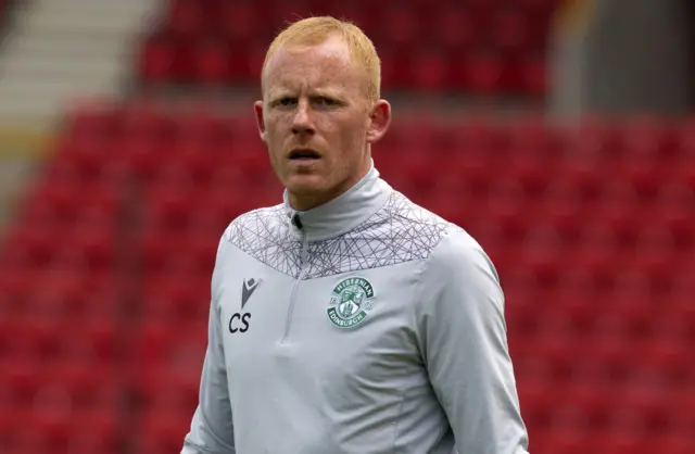 Craig Samson has signed a short-term deal as a player-coach with Aberdeen