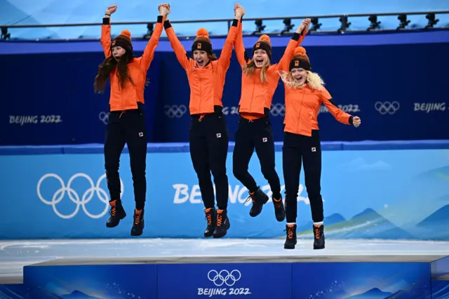 Netherlands celebrate medakl