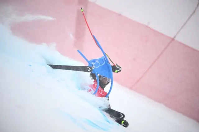 A giant slalom crash