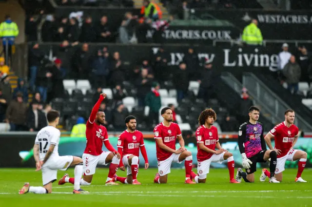 Bristol City take the knee