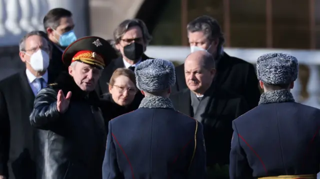 German Chancellor Scholz takes part in a wreath-laying ceremony in Moscow