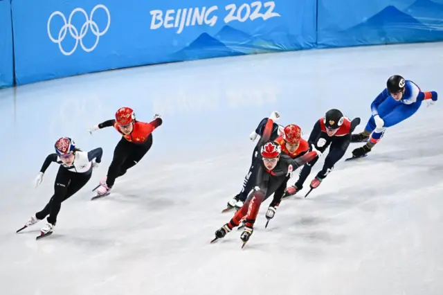 Short track speed skating