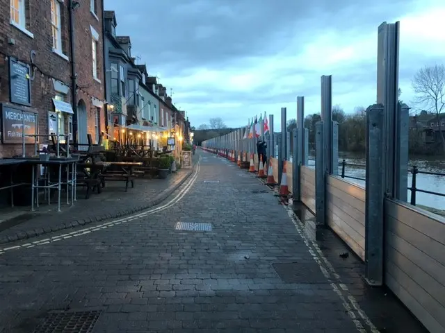 Severnside flood defences