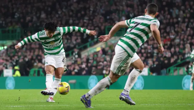 Reo Hatate fires Celtic into a 2-0 lead