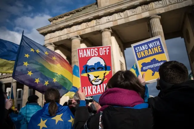 Ukrainians protests against Vladimir Putin