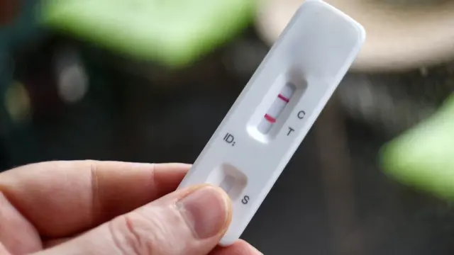 Covid lateral flow test