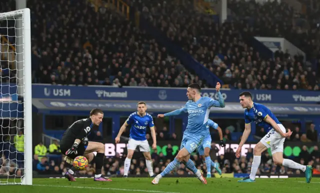 Phil Foden scores against Everton