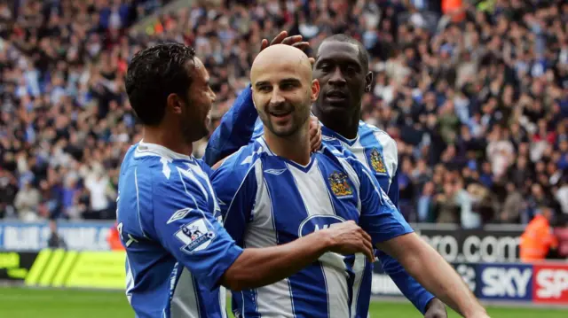 Denny Landzaat, Antoine Sibierski and Emile Heskey.