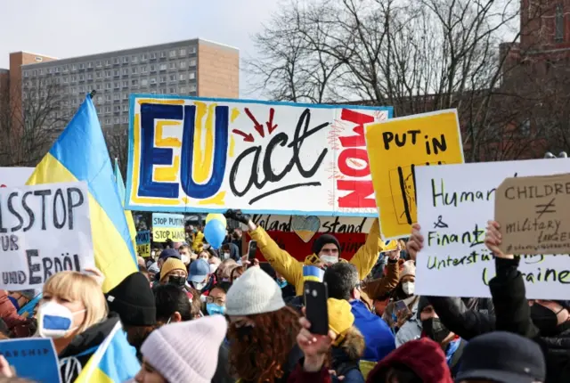 Thousands of people at an anti-war protest in Berlin