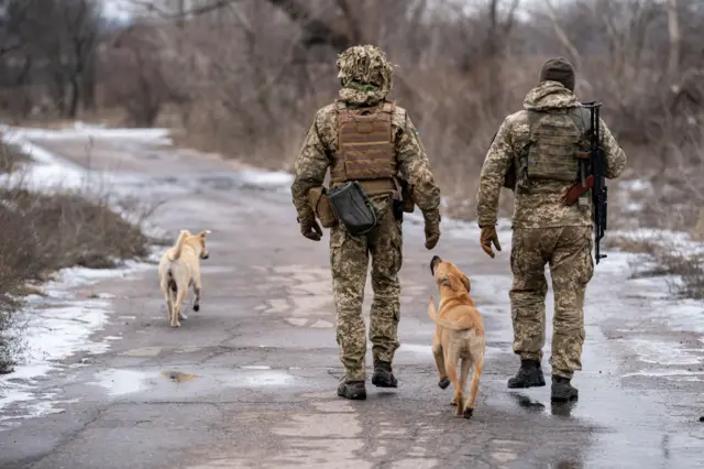 Soldiers on the Ukraine border