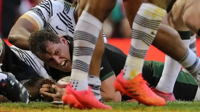 Ryan Elias scores a try against Fiji