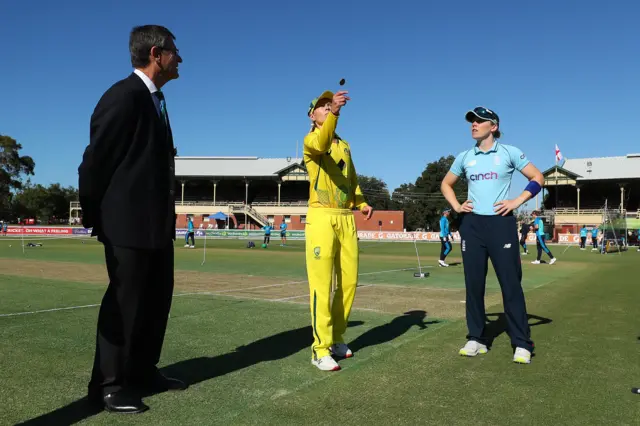 Meg Lanning and Heather Knight