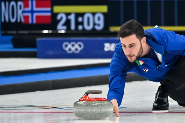 Amos curling for Italy