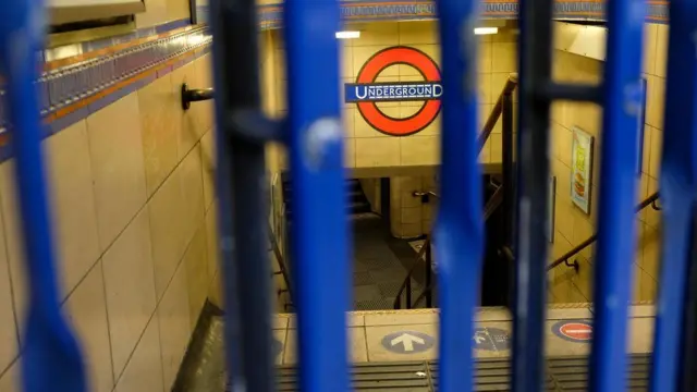 Shut Tube station