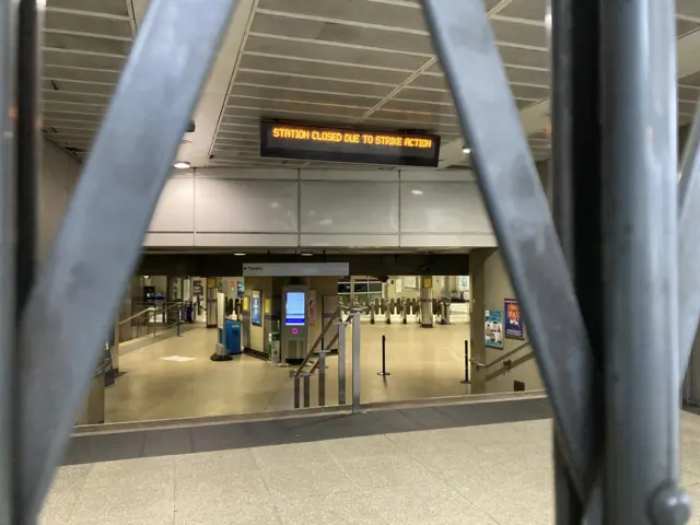 Closed Tube station