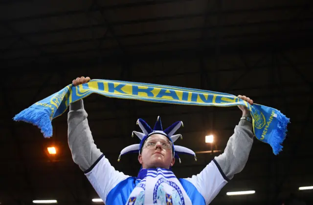 an with Ukraine scarf