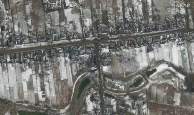 Evidence of troop movements in Ozera, northeast of the Antonov Airport