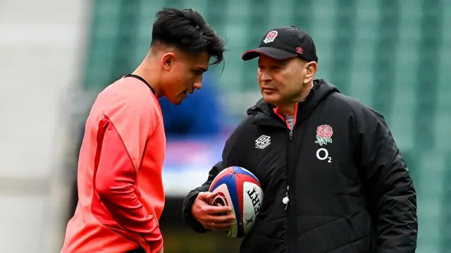 Eddie Jones talks to Marcus Smith