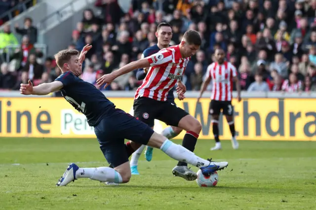 Nathan Collins, Vitaly Janelt, Brentford, Burnley